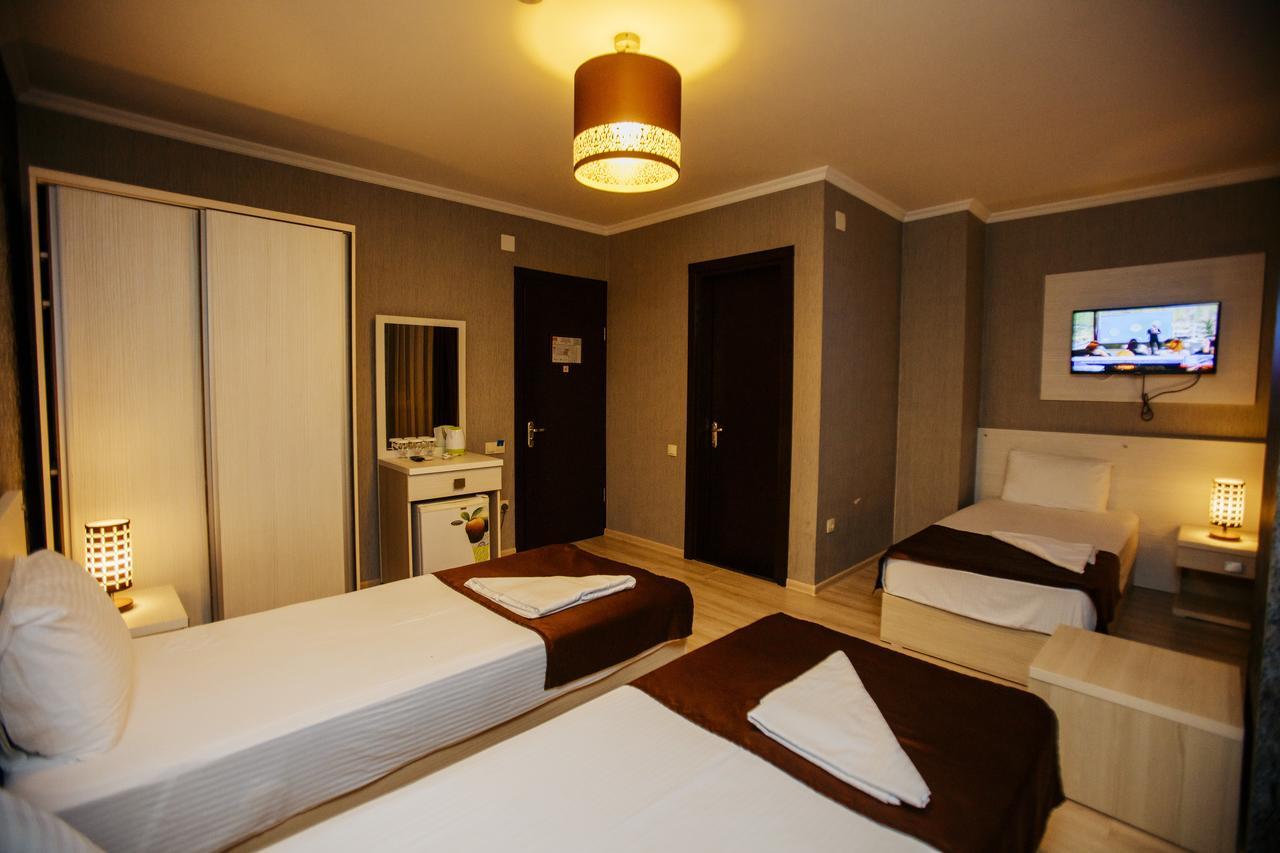 Hotel Batus Batumi Exterior foto