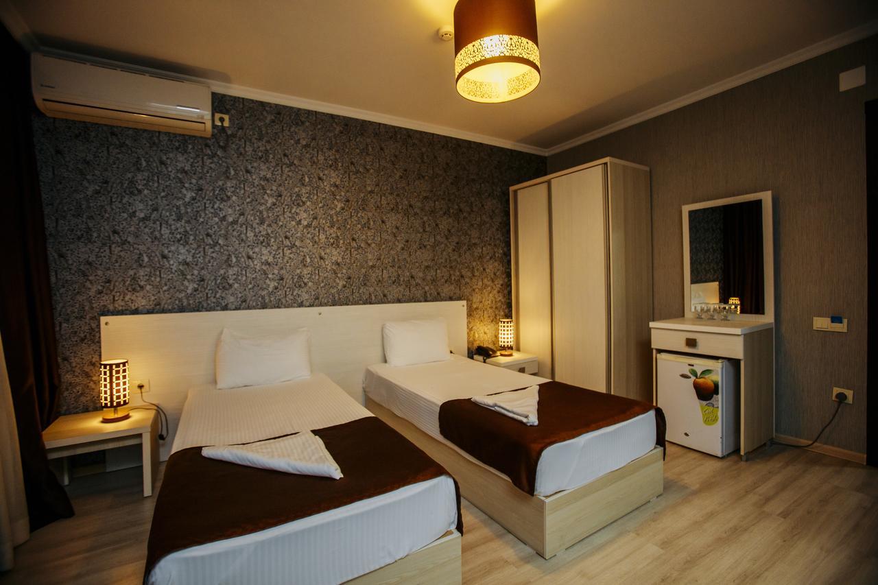 Hotel Batus Batumi Exterior foto